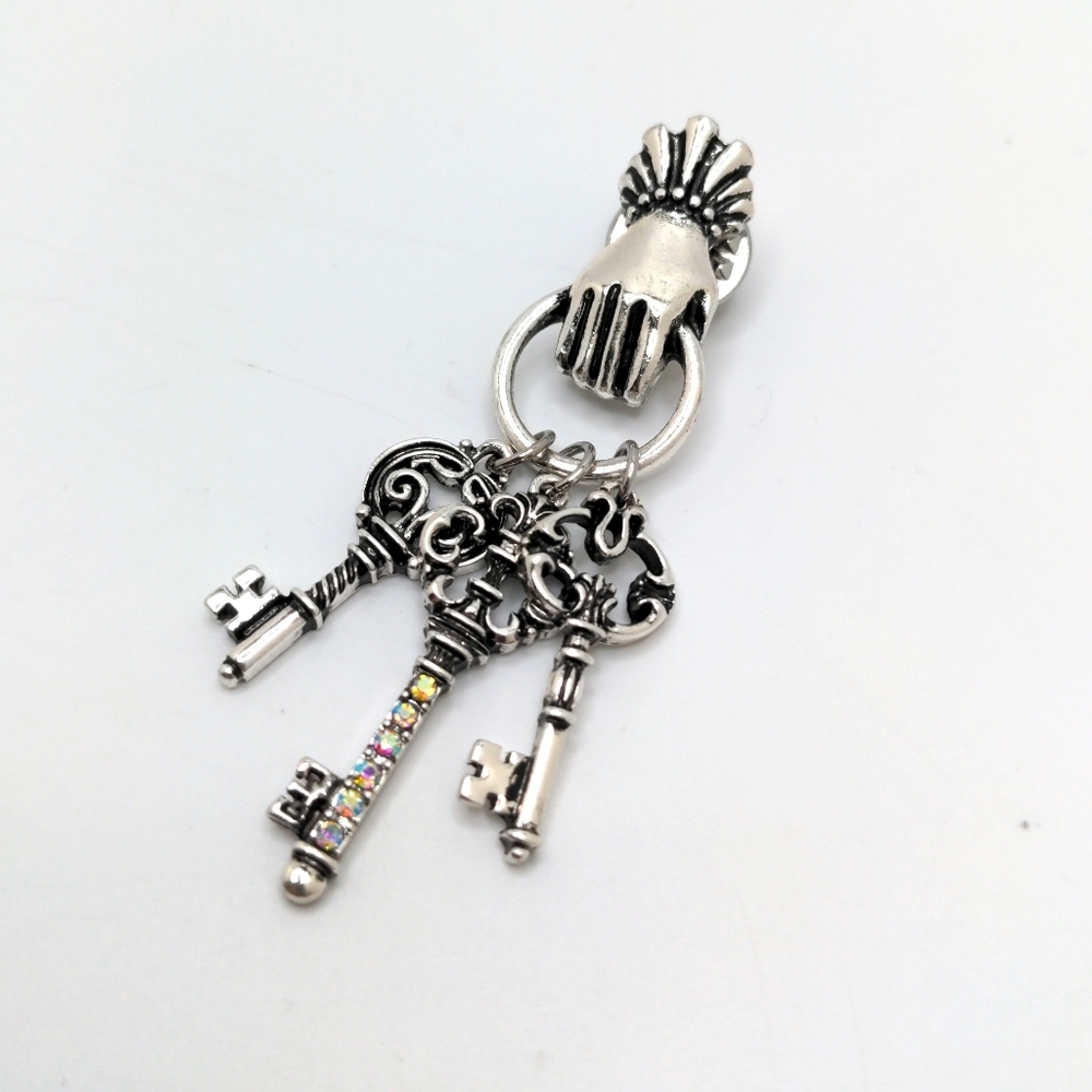 Victorian Revival Hand Brooch With Keys - Picture 1 of 6